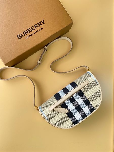 burberry包包 巴寶莉2022新款手提包 DS112002拉鍊口袋單肩包