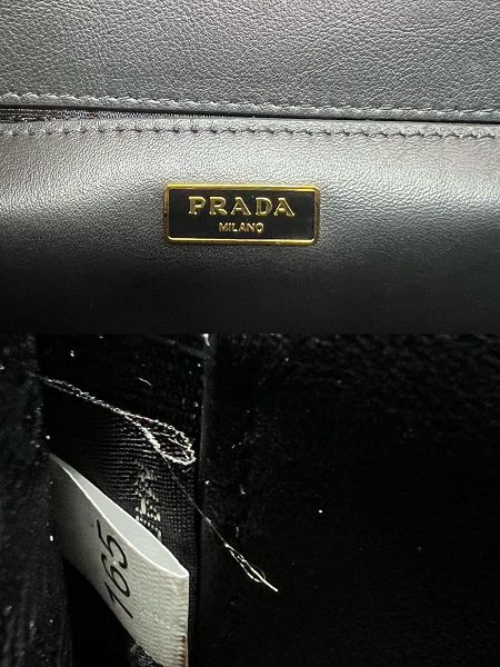 prada包包 普拉達2023新款手提包 ZJ1BD318翻蓋式單肩斜挎包