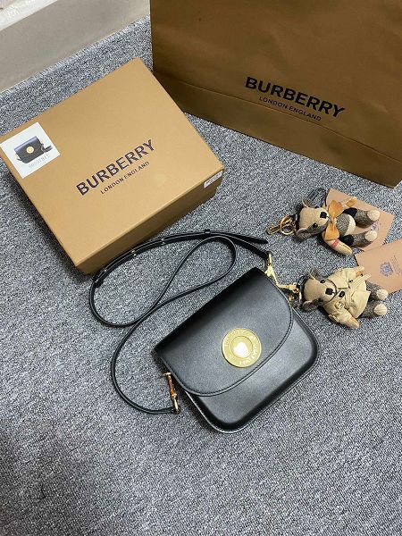 burberry包包 巴寶莉2022新款手提包 DS112001亮扣單肩斜挎包