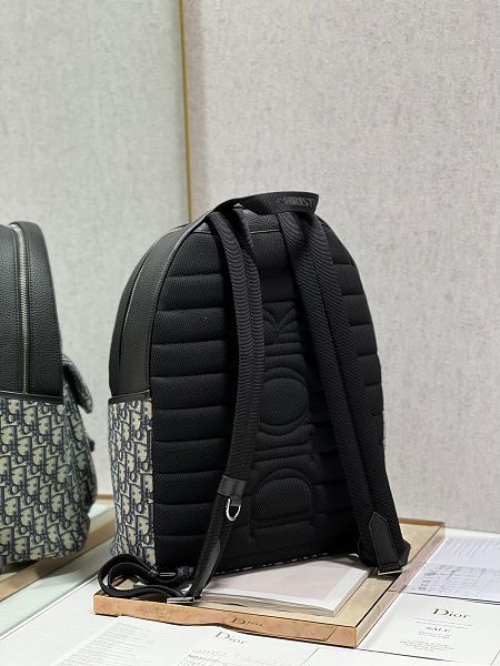 Dior包包 迪奧2022新款手提包 DS012時尚大容量雙肩包後背包