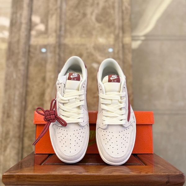 Gucci x Travis Scott x Air Jordan 1 Low 2025最新男女款低幫倒鉤古馳聯名蛇年限定米白紅 運動鞋