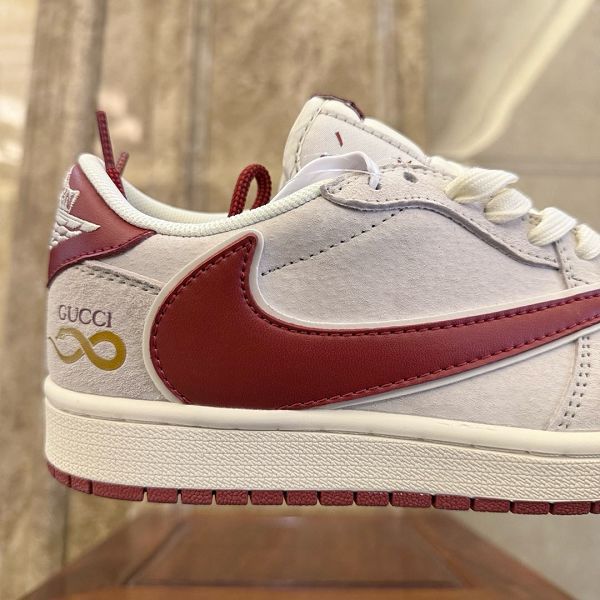 Gucci x Travis Scott x Air Jordan 1 Low 2025最新男女款低幫倒鉤古馳聯名蛇年限定米白紅 運動鞋