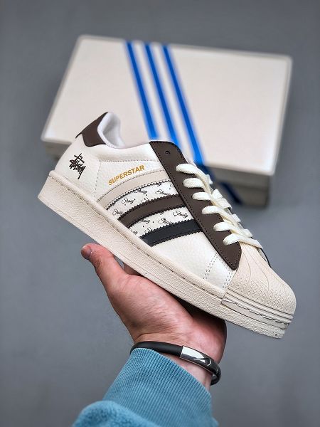 Adidas Originals Superstar x Stussy 2025最新男女款白棕色板鞋