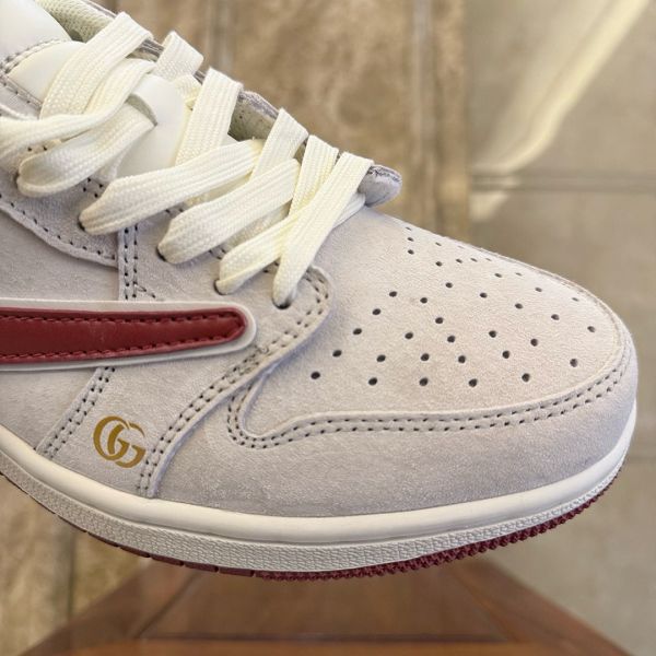 Gucci x Travis Scott x Air Jordan 1 Low 2025最新男女款低幫倒鉤古馳聯名蛇年限定米白紅 運動鞋