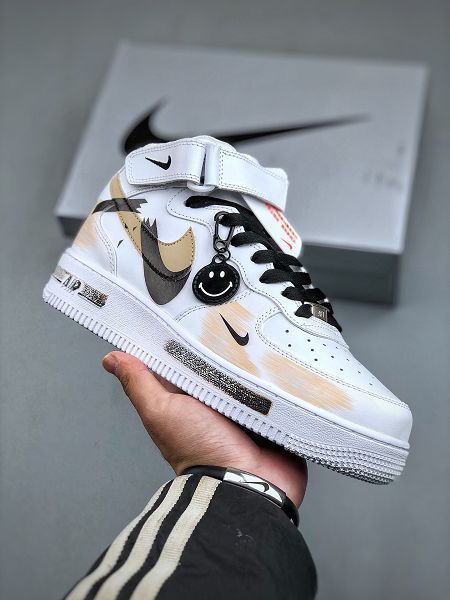 Nike Air Force 1'07 Mid 斷勾 噴繪 二次元主題 2025最新男女款空軍一號中幫休閒板鞋