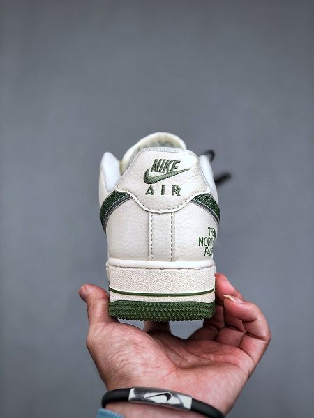 Nike Air Force 1 Low 07 x The North Face 2025最新男女款白綠色板鞋