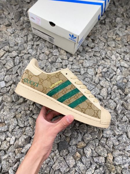 Adidas Originals Superstar x GUCCI 2025最新男女款棕綠色板鞋