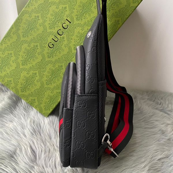 gucci包包 古馳2023新款手提包 DS1022男士休閑胸包