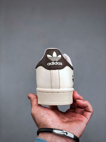 Adidas Originals Superstar x Stussy 2025最新男女款白棕色板鞋