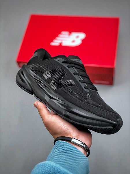 New Balance NB Fresh Foam Evoz v15 2025最新男女款舒適耐磨低幫跑步鞋