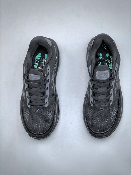 New Balance NB Fresh Foam Evoz v15 2025最新男女款舒適耐磨低幫跑步鞋