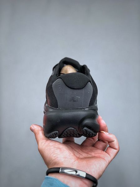 New Balance NB Fresh Foam Evoz v15 2025最新男女款舒適耐磨低幫跑步鞋
