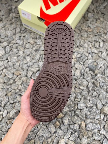 Travis Scott x Nike Air Jordan 1 Low x The North Face 2025最新男女款反轉白棕小鉤倒鉤運動鞋