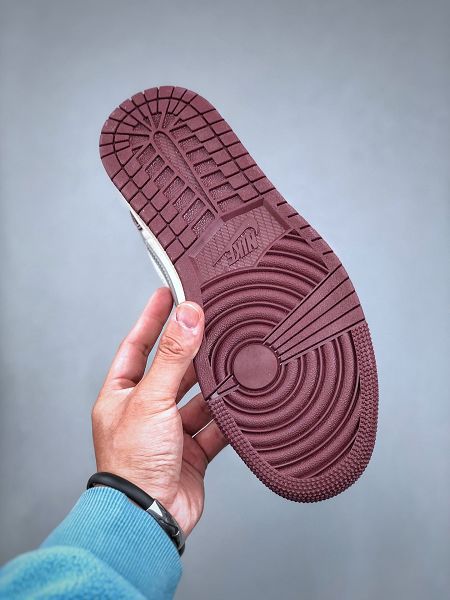 Air Jordan 1 Retro Low x The North Face 2025最新男女款運動鞋 白酒紅小鉤滿天星
