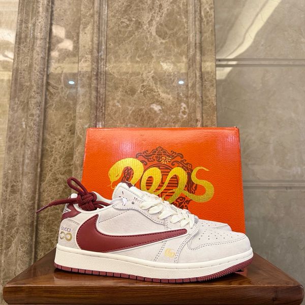 Gucci x Travis Scott x Air Jordan 1 Low 2025最新男女款低幫倒鉤古馳聯名蛇年限定米白紅 運動鞋